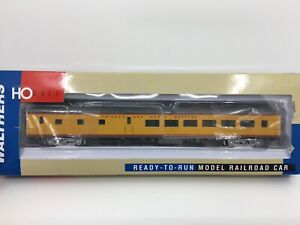 HO Walthers 932-9544 Chicago North Western AC&F 48 Seat Diner Passenger Car CNW