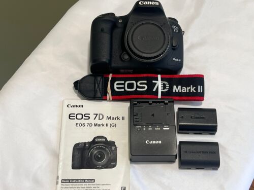 New ListingExcellent! 2K Cnt 10FPS GPS Canon EOS 7D Mark II 20.2MP Digital SLR Camera Body
