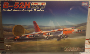 Super LTD ED 1:72 Modelcollect B-52H (Early Type), SEALED/Shrinked BOX, 5 Lbs