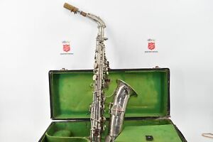 New ListingVintage Manhattan Alto Saxophone Serial # 13807 with case (8272K)