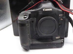 CANON EOS-1 DS MARK II DIGITAL - BODY WITH 3 BATTERIES & CHARGER + OTHER PARTS