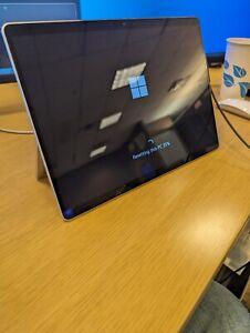 Microsoft Surface Pro 9 I7 16gb Platinum (one month old)