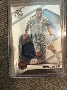 New Listing2022 Panini Mosaic Road to the World Cup Qatar Lionel Messi # 10 Base- GOAT!