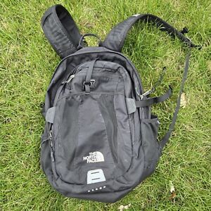 The North Face Recon Backpack Black Hiking Outdoors Laptop