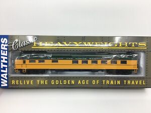 HO Walthers 932-10156 Chicago North Western Heavyweight Diner Passenger Car CNW