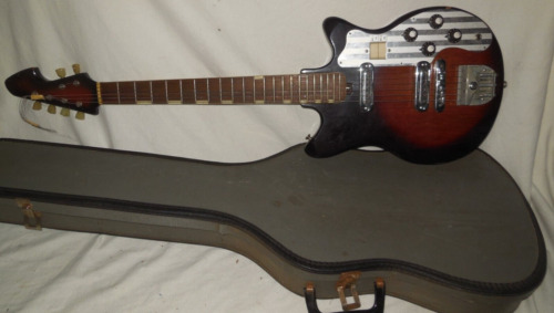 New Listing1960's VINTAGE JAPANESE ELECTRIC GUITAR NO NAME NEEDS TLC + CASE