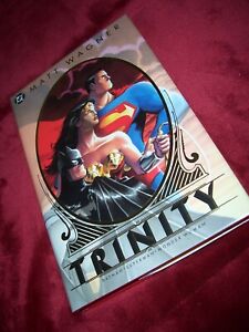 DC - TRINITY HC (Batman, Superman, Wonder Woman)  Matt Wagner