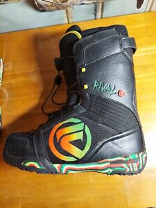 Flow Snowboarding Rival Boots Rasta Design US Size 9 Warm and Durable