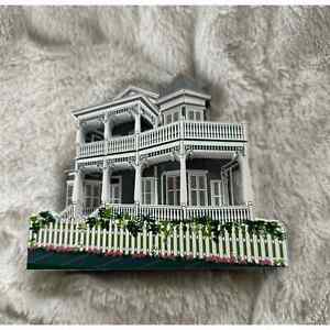 Sheila’s Collectibles #VST25 George A  Roberts House, Key West in Box