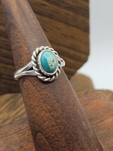Vintage Native American Navajo Turquoise Sterling Silver Ring Size 5