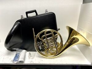 New ListingYamaha YHR-567 Intermediate Double French Horn With Hard Case and Mouthpiece
