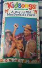 Kidsongs - A Day at Old MacDonalds Farm (VHS)