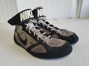 Nike takedown black white wrestling shoe Men Size 10 366640-001