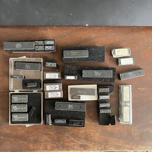 HUGE LOT Commodore 64 Amiga Chip Chipset IC Integrated Circuits Vintage Computer