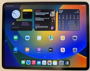 New ListingApple iPad Pro 12.9-inch 6th Generation (2022) 512GB Wi-Fi - Space Gray Bundle