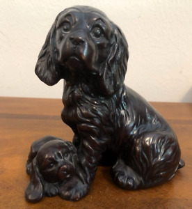 VINTAGE HAND CARVED WOOD HEAVY COCKER SPANIEL DOG WITH PUPPY 5.5 