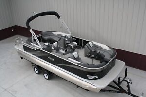 New triple tube 23 ft  pontoon boat with 200 hp and trailer