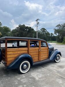 1936 Ford Model 68 woody
