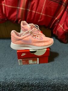 NIKE TANJUN WOMEN'S RUNNING SHOES New, US Women Size 6.5 Color: Prism Pink/Pearl