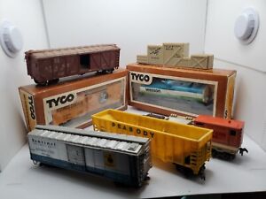 Lot Of 6 Vintage Train Cars Ho Scale Tyco, Rivarossi, American Flyer