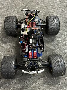 Traxxas Revo 3.3 RC Remote Control Monster Truck Roller Rolling Chassis