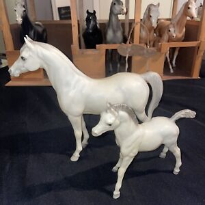 Breyer Vintage Glossy Alabaster #8 Proud Arabian Mare and #9 Family Arabian Foal