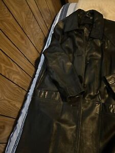 Woman’s S Leather Trench Coat