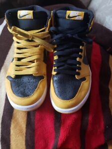 Nike Air Jordan 1 Retro OG High Pollen Size 7 555088-701 Yellow Black White OG