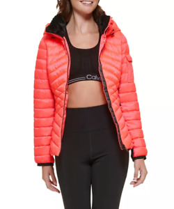 Women's Calvin Klein Performance Hooded Puffer Jacket / Large