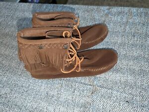 Minnetonka Womens Size 10 Brown Suede Fringed Boots