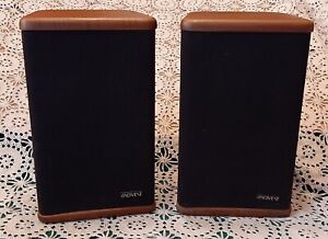 TWO ADVENT MINI ADVENT BOOKSHELF SPEAKERS GOOD CONDITION -TESTED