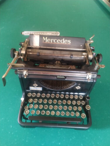 Винтажная пишущая машинка МERSEDES  Германия коллекция