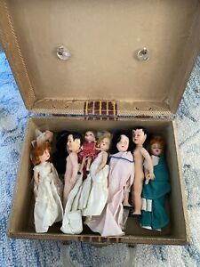 Vintage Old Doll Carrying Case full of dolls