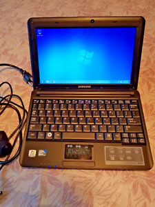Samsung Notebook NP-N130 10.1