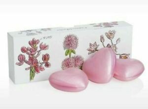 Crabtree & Evelyn ROSEWATER 3 Triple Milled Heart Shaped Soaps in Gift Box!