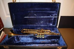 Vintage Trumpet - King Cleveland 600 W/ MouthPiece & Hard Case High School