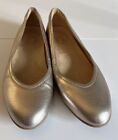 Women’s NATURALIZER Warm Silver/Gold Metallic Slip On Ballet Flats/US 6.5