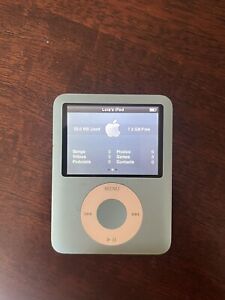 Apple Ipod Nano 3rd Gen 8 GB Blue. Tested and working.