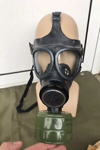 Vintage Bulgarian New Gas Mask PG-1 + filter + bag, Black