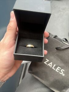 10k Solid Gold Ring From Zales Size 7 Width 4mm