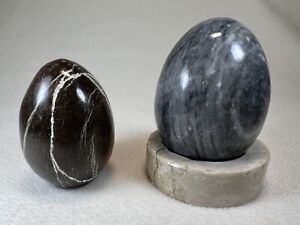 Lot of 2 Natural Stone Eggs Gray Brown/White Onyx Healing Decorative Stone Stand