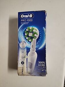 Oral-B Pro 1000 3d Cross Action Rechargeable Toothbrush - Open Box