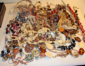 6+ Lbs. POUNDS Unsearched Huge Lot Jewelry Vtg-Now Wear Sell Craft Treasure Hunt