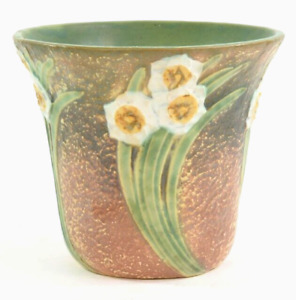 Roseville Pottery Jonquil Flower Pot With Attached Flower Frog, Shape 94-5.5