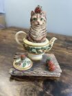 Curious Cats Cat Figurine Strawberry Tea 2000 Lang & Wise Elizabeth King Brownd