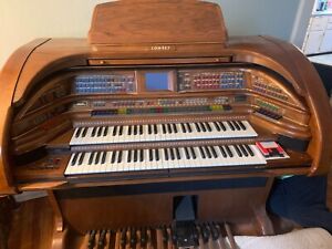 Lowrey Royale Model SU500 Organ with Bench & Music  EXCELLENT condition!