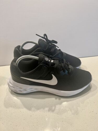 Nike Women’s Revolution 6 Wide Shoes DC9001-003 Size 9 Wide US