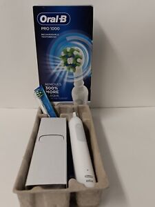Oral-B Pro 1000 Crossaction Electric Rechargeable Toothbrush - White