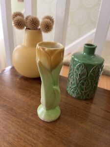 Shawnee Pottery Tulip Bud Vase 1115 USA 1930s Yellow Green Vintage 5”