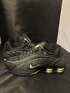 Size 8 - Nike Shox R4 Anthracite Ghost Green